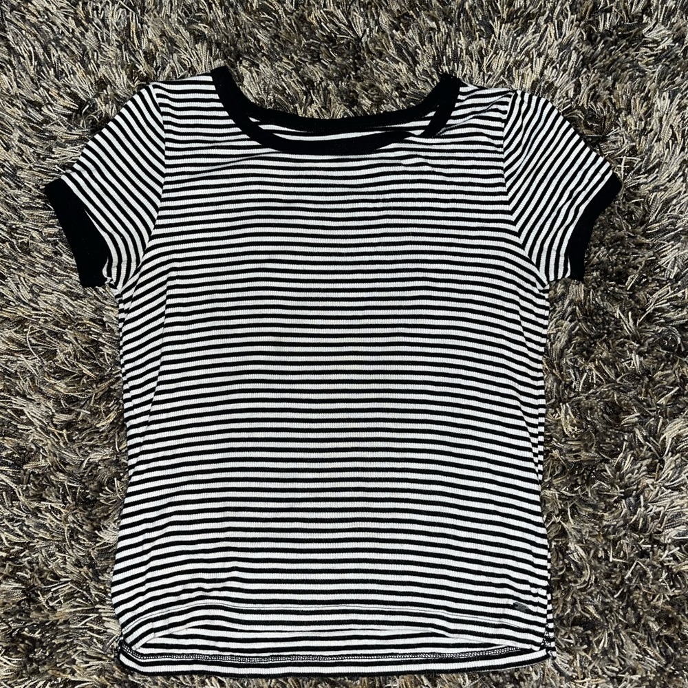 American Eagle. Black and white striped t-shirt. Size XS.